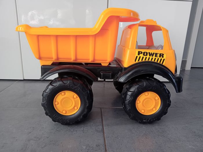 Camion orange XL Power neuf