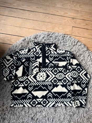 Polaire Columbia Helvetia Crop XL – Motif Aztèque Noir & Blanc – Neuve