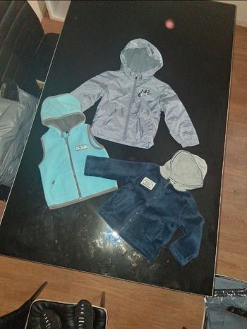 Lots 23mois et blouson nike 1/2ans