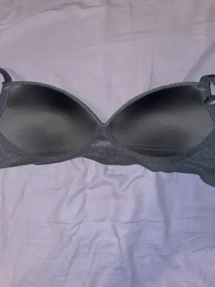 Soutien gorge - photo numéro 2