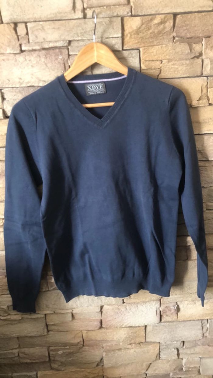 Pull bleu marine col V taille M