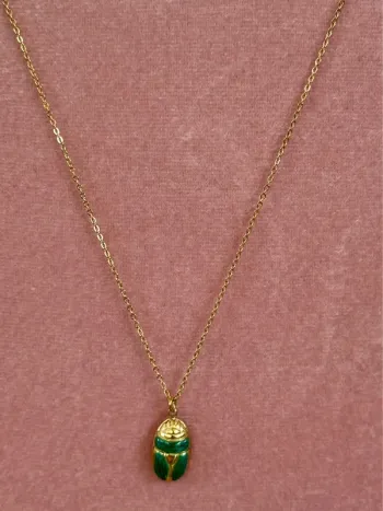 Collier chaîne acier inoxydable or réglable pendentif scarabée résine verte