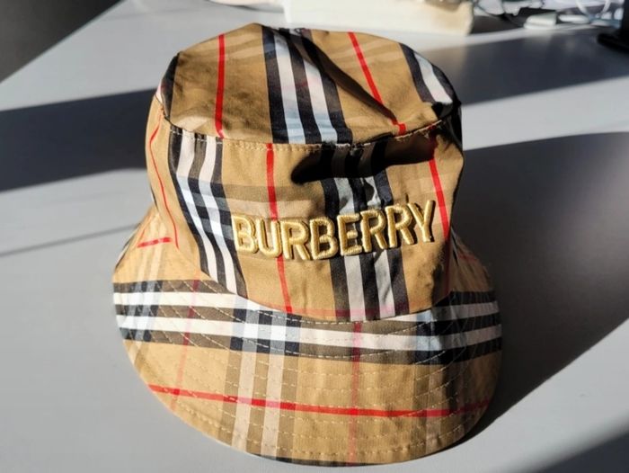 Chapeau Bob Burberry neuf - photo numéro 2