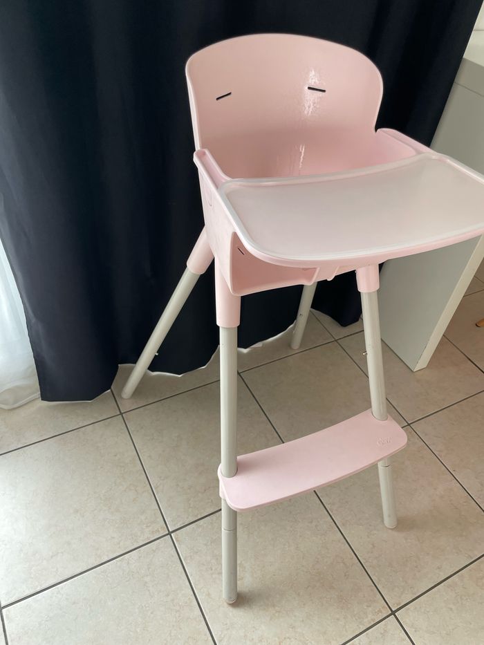 Chaise haute bébé fille rose s’adapte au bar - photo numéro 4