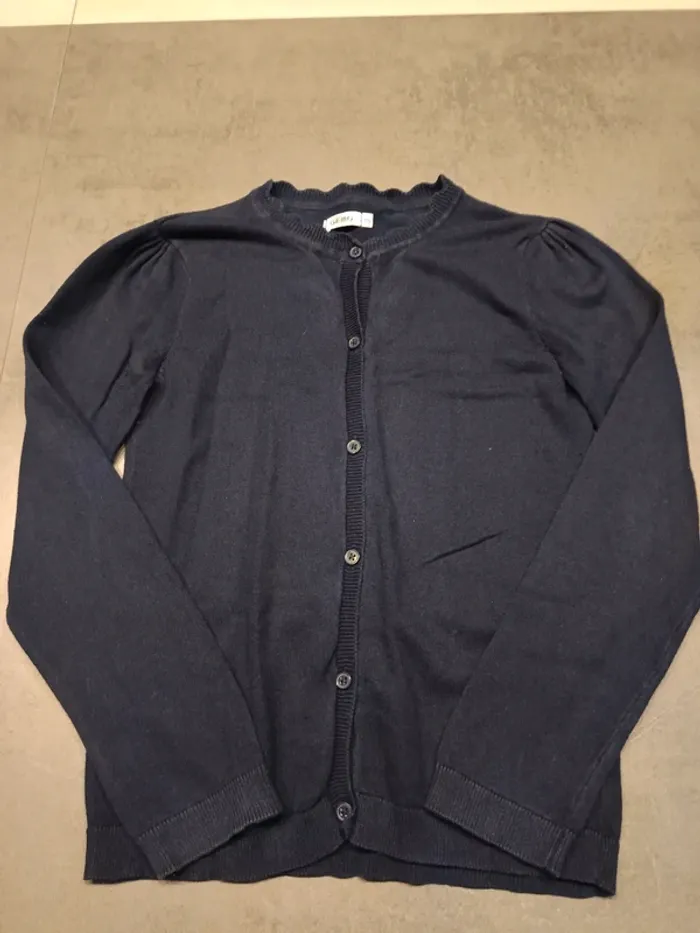 Vends gilet enfants Gémo taille 10 ans.