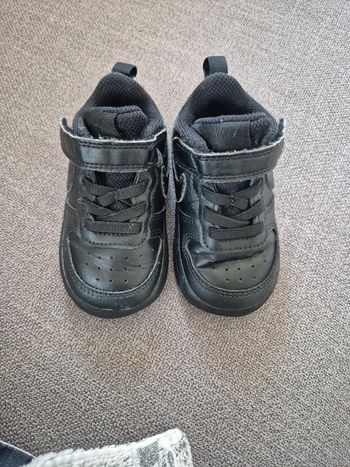 Chaussure nike taille 21