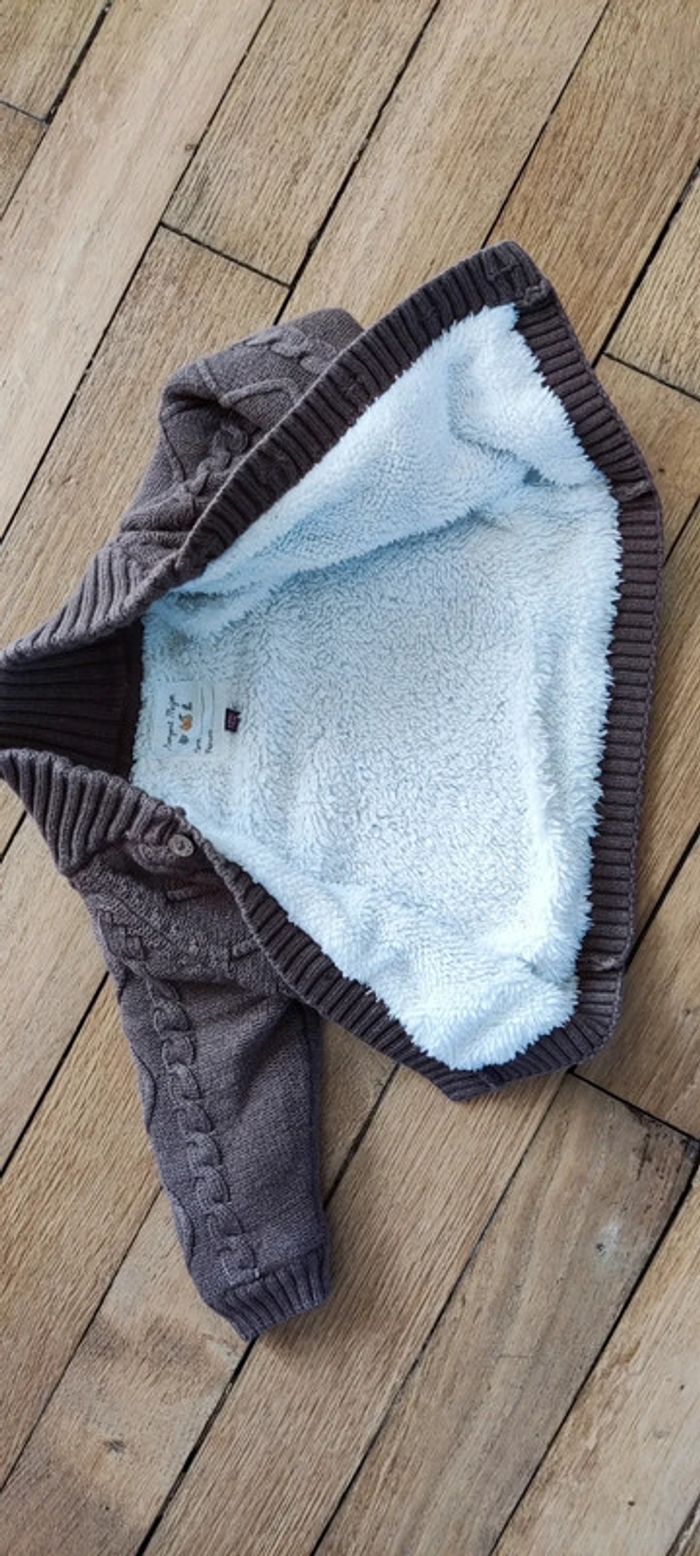 Gros gilet hiver 12 mois - photo numéro 4