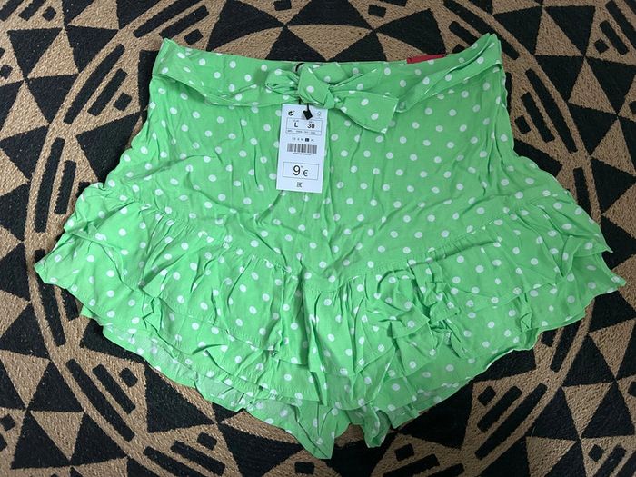 Joli short vert fluo femme