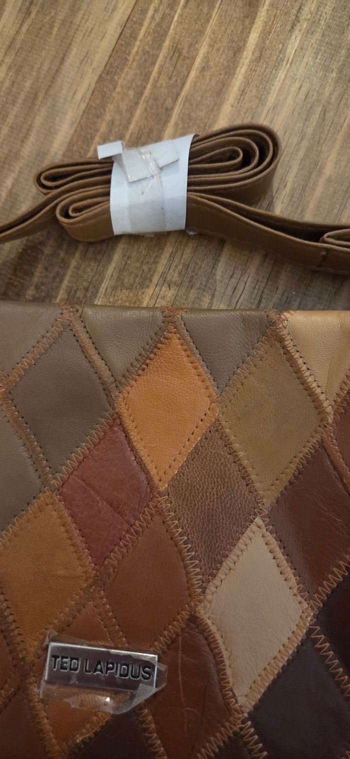 Sac bandoulière Ted Lapidus vintage patchwork cuir véritable – Neuf – Pièce rare - photo numéro 3