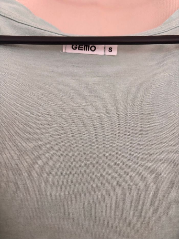 T shirt col V - photo numéro 2