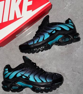 TN NOIR BLEU NEUVE 39