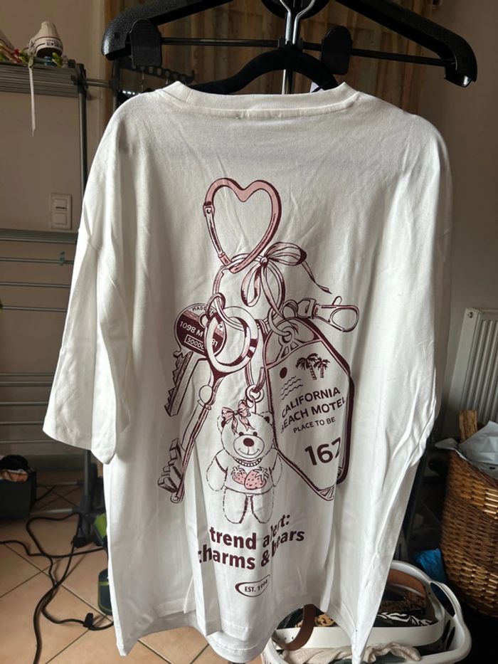 Teeshirt blanc Stradivarius Ours - photo numéro 4