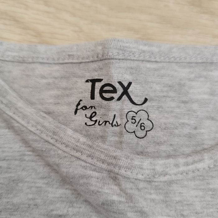 Tee shirt 5 -6 ans - photo numéro 4