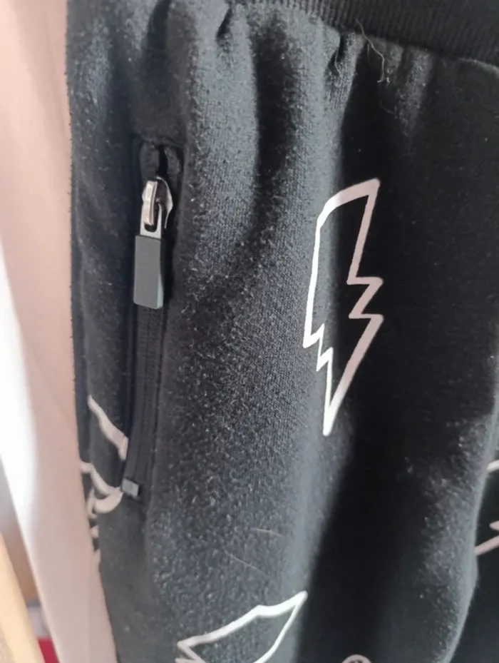 🌗Jogging Primark 5/6 ans - photo numéro 6
