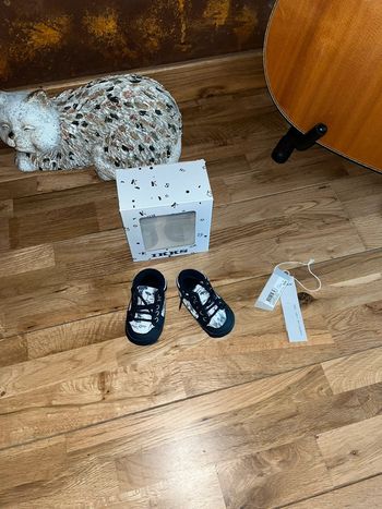 Petites baskets blanc et marine tissu ikks neuves 15/16