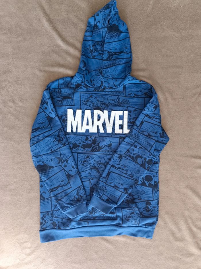 Sweat à capuche Marvel taille 13 ans