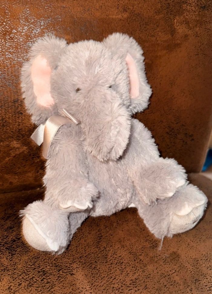 Peluche éléphant