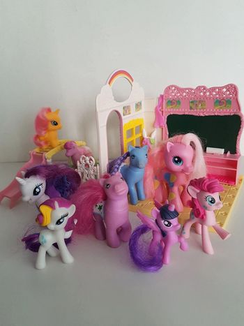 Ecole et figurines My Little pony