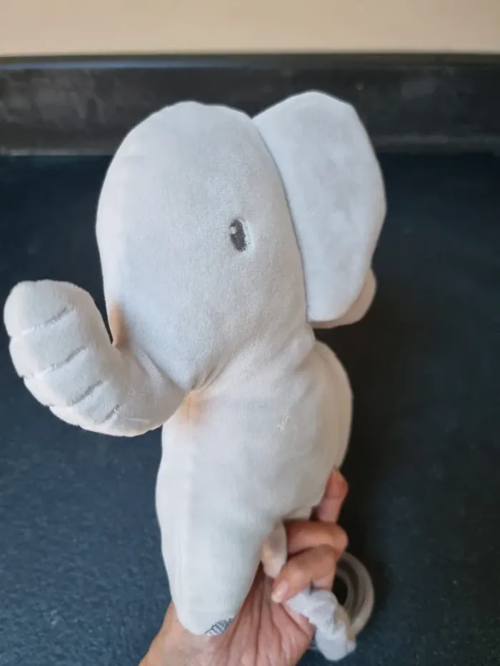 Peluche musicale éléphant - photo numéro 2