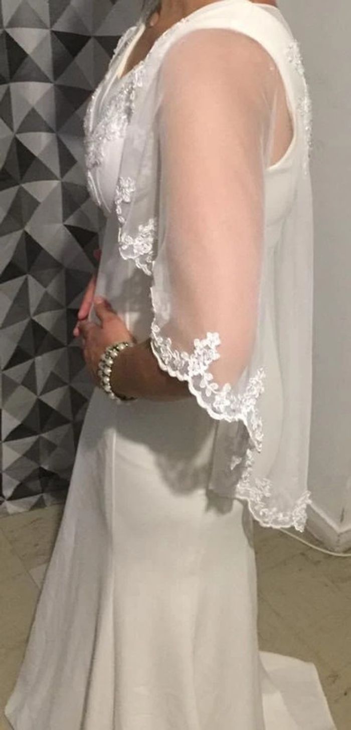 Robe de mariée, fiançailles neuf étiqueté - photo numéro 3