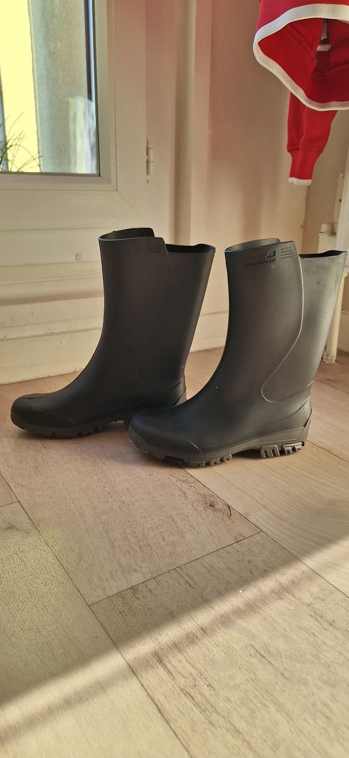 👢 Bottes en plastique noire - Decathlon – Taille 31/32