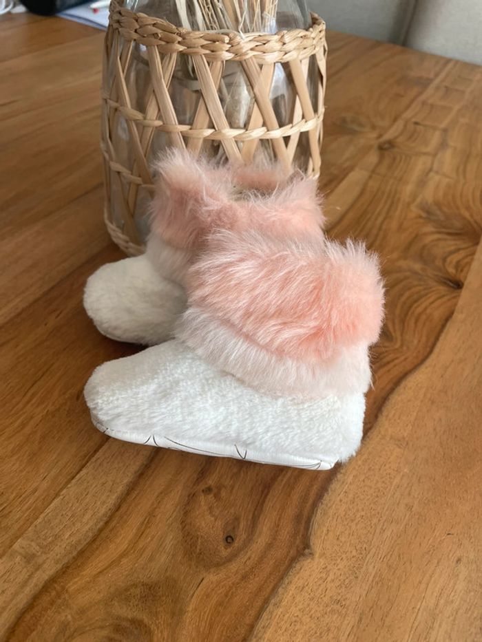 Bottes fourrées boots Ikks 17/18 blanches et roses - photo numéro 2