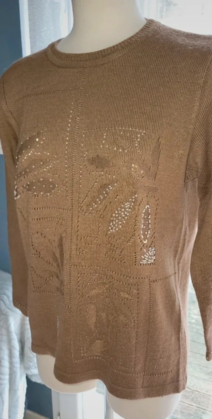 Pull marron à motifs ajourés – Élégance et confort - photo numéro 3