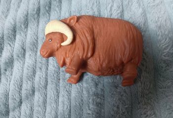 Figurine bœuf musqué