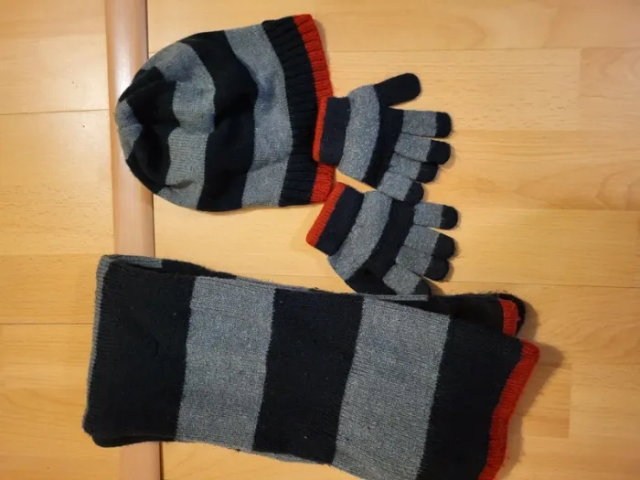 Bonnet + écharpe + gants