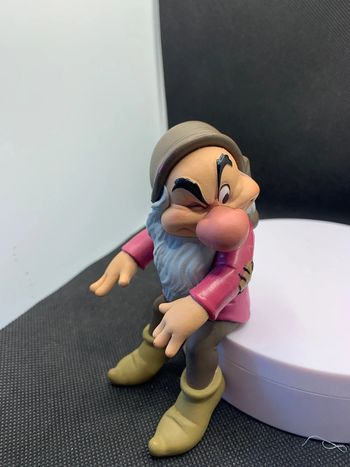 Figurine nain blanche neige de disneystore