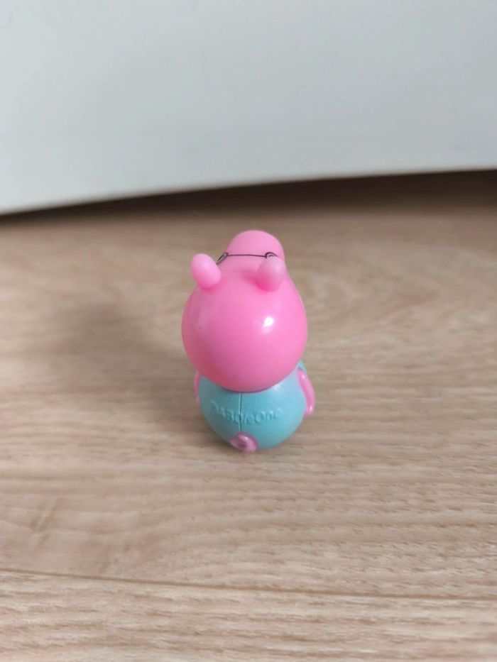 Figurine Peppa pig - photo numéro 3