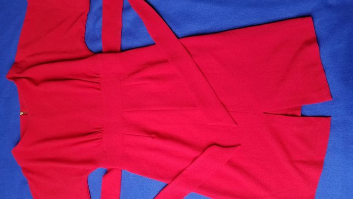 Superbe robe rouge Closet - photo numéro 4