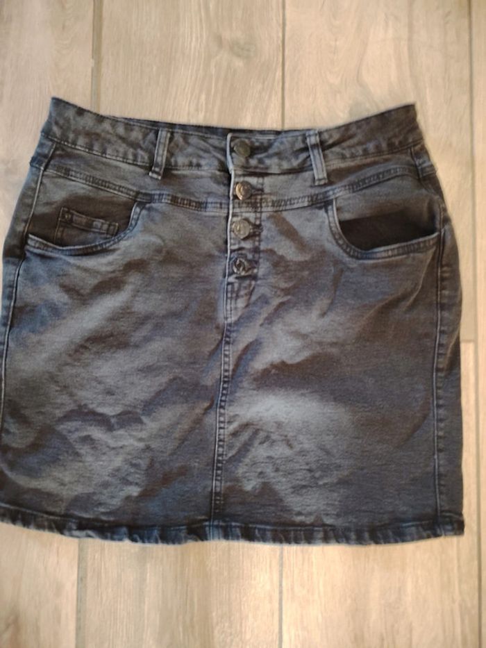 Jupe en jean noir gris