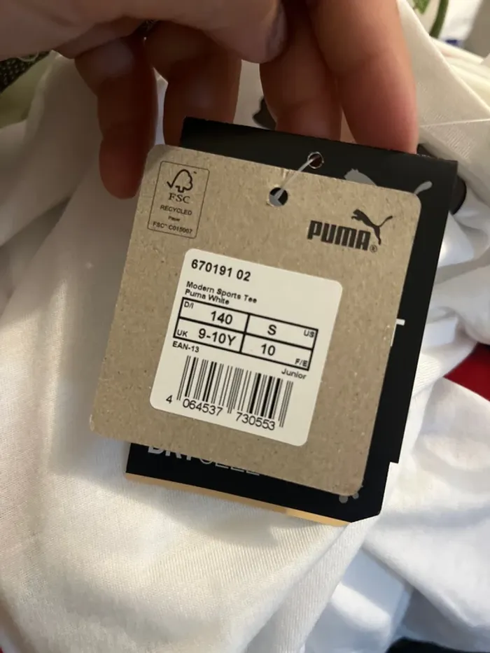 T-shirt Fille Puma taille 9/10ans - photo numéro 3