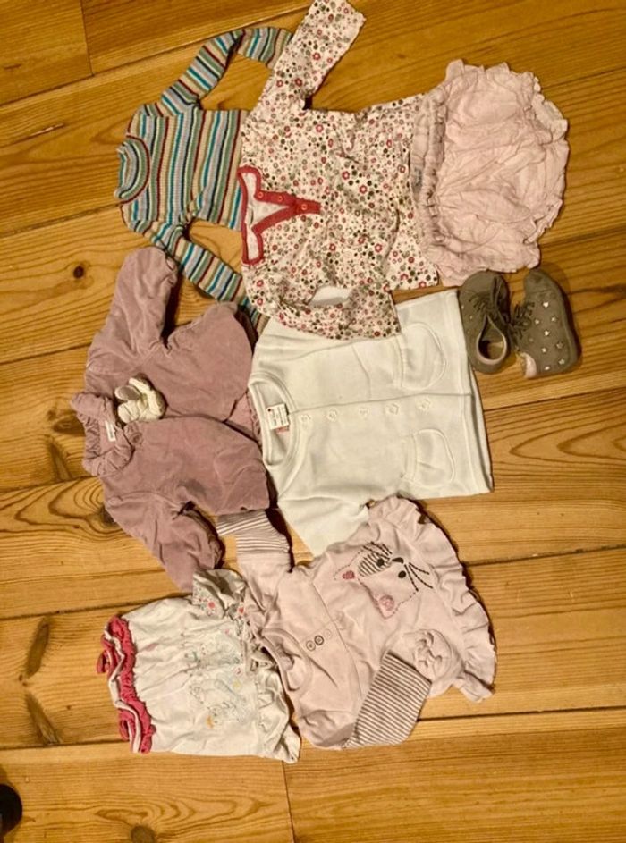 Lot de vêtements bébé fille 9 mois