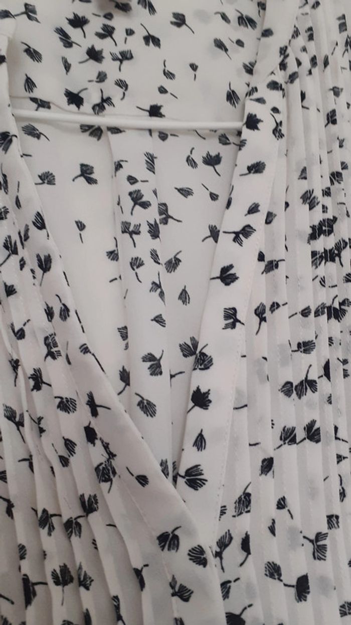 Très belle blouse/chemisier. Taille 38. H&M - photo numéro 4