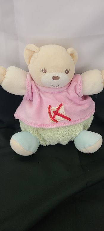 Doudou Ours Boule Rose et Vert Gilet K Kaloo