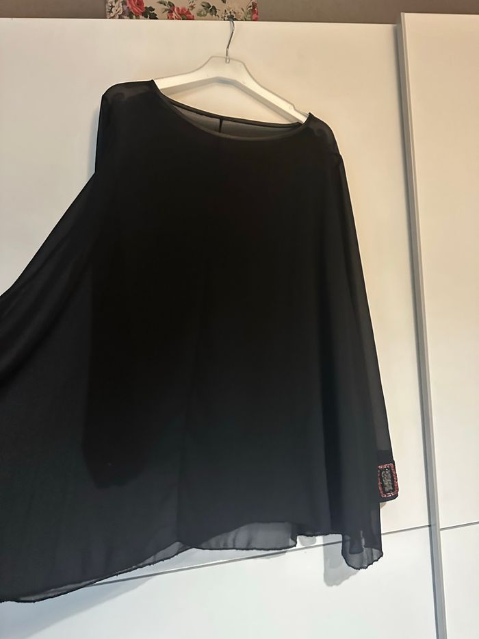 Jolie haut légèrement évasée taille unique - photo numéro 4