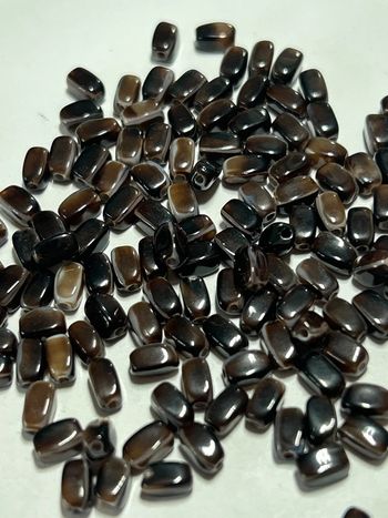 B51, 100 perles anciennes, chocolat, verre, broderie ou bijoux