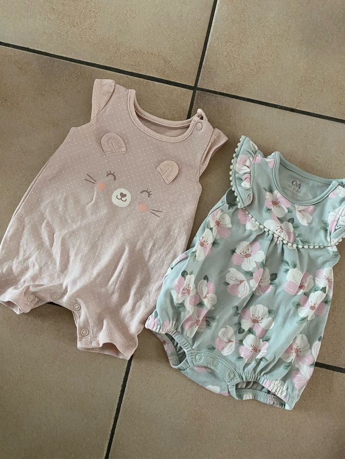 Lot de vêtements 0/1 mois fille - photo numéro 5