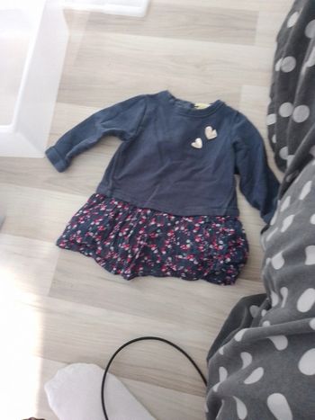 Robe sweat fleurie taille 12 mois tao