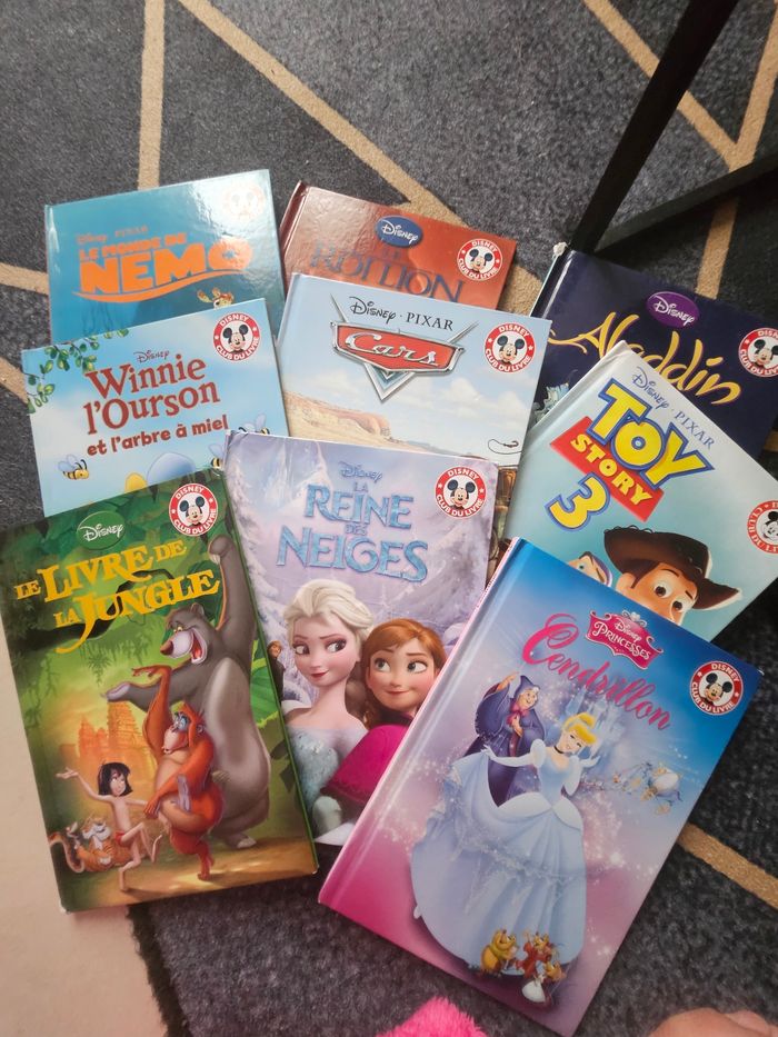 Disney 32 livres nouveaux et des anciens - photo numéro 2