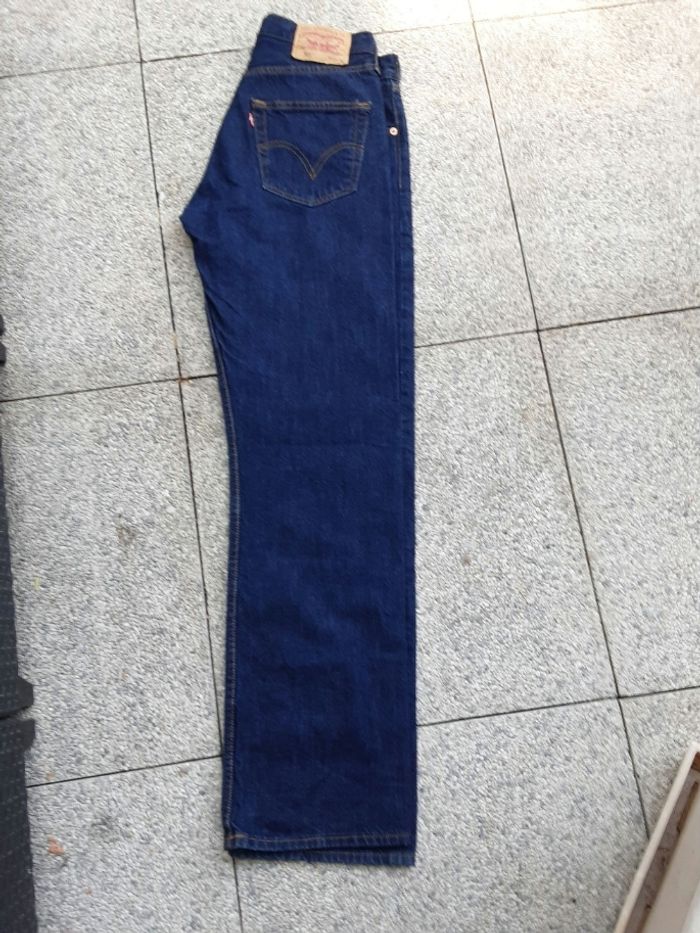 Pantalon jean marque Levi s strauss 501 taille w 33 l 34 fermeture bouton - photo numéro 3