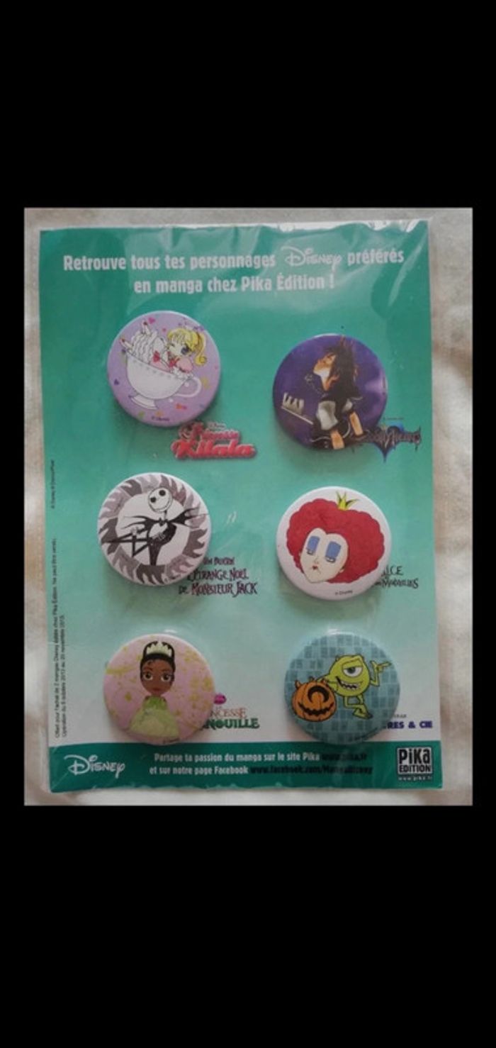 Lot de 6 badges Disney neuf