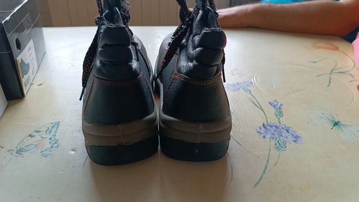 Chaussure de sécurité taille 41 marque Vasa - photo numéro 5