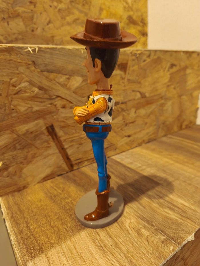 Disney Showcase Toy Story Woody Figurine - photo numéro 2
