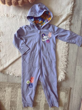 Combinaison à capuche Nike violet et multicolore 18 24 neuve