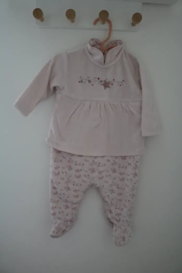 Lot pyjamas hiver fille 6 mois - photo numéro 3