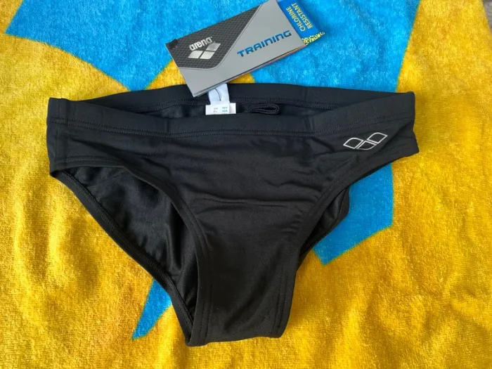 Slip de bain taille 10 ans noir arena