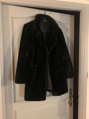 Manteau d’hiver / Fausse fourrure noire